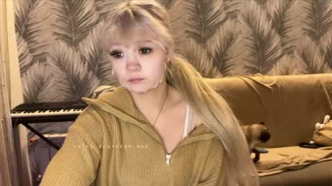nikoli_naw online show from May 26, 9:21 pm
