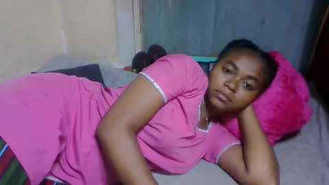 nilah online show from May 15, 6:48 pm