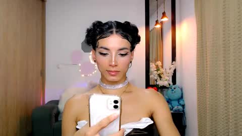 Nilam online show from March 10, 11:27 pm