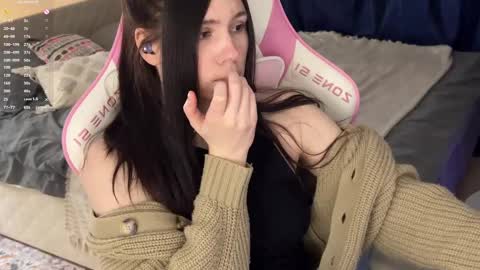 Jennet online show from March 12, 2:34 pm