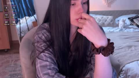 Jennet online show from October 5, 2:46 pm