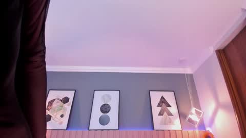 nina_ford_ online show from March 4, 3:03 am