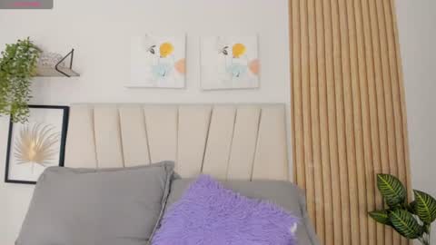 nina_keller_ online show from June 10, 1:05 am