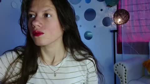 Snapshot of nina_roser chatting on September 22, 12:53 pm Nina Roser online show from September 22, 12:53 pm