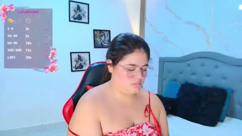 N I N A  online show from February 23, 12:07 pm