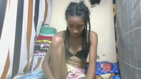 ninaeaa online show from February 25, 5:05 pm