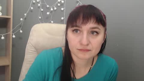 ninaflawlees online show from January 18, 1:09 pm