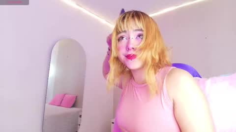 Nina online show from December 4, 11:43 am