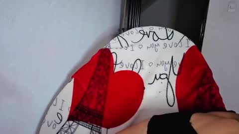 ninasky19 online show from April 10, 11:53 pm