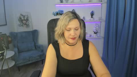 ninastarle online show from November 6, 11:46 am