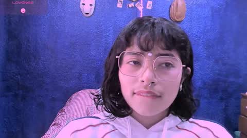 Nina online show from January 8, 3:51 pm