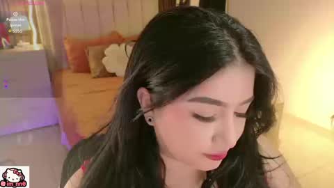 Nina online show from March 25, 2:24 pm