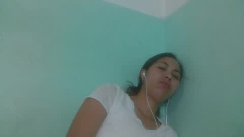 Snapshot of nirisouh chatting on October 16, 1:44 pm nirisouh online show from October 16, 1:44 pm