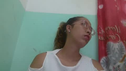 Snapshot of nirisouh chatting on March 12, 9:44 am nirisouh online show from March 12, 9:44 am