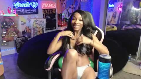 NIVIA WOLFE online show from December 14, 2:29 am