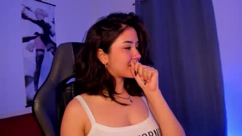 Vikky  online show from October 16, 7:30 am