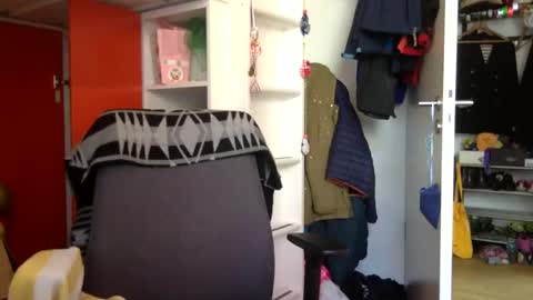 nixomuc online show from February 21, 1:00 pm