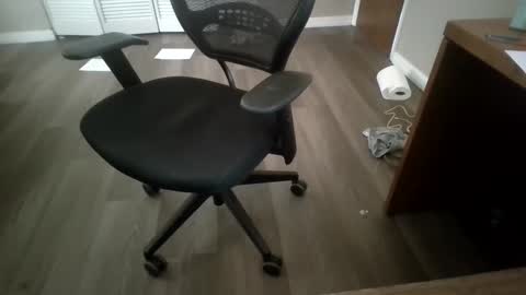 Snapshot of nm8669475 chatting on March 9, 9:25 pm nm8669475 online show from March 9, 9:25 pm