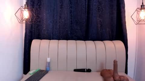 NATHALIA MORENO online show from January 13, 1:52 pm