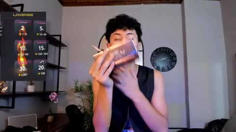 noah_dupont_ online show from February 8, 12:08 pm