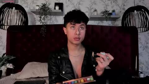 noah_dupont_ online show from February 23, 12:07 pm