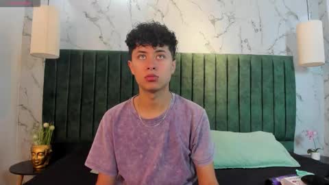 noah_dupont_ online show from February 26, 11:57 am