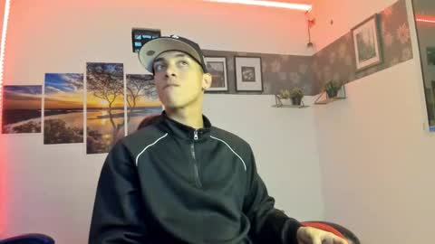 noah_flynn1 online show from March 8, 8:51 am