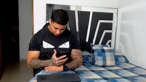 Noah Harris01 online show from March 11, 1:37 am