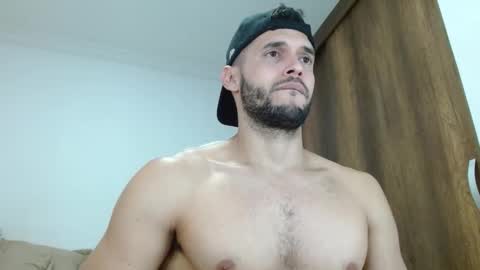 Noah online show from February 5, 4:21 pm