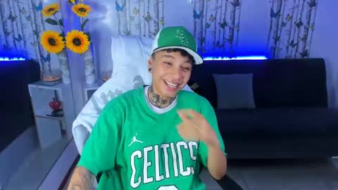 noah online show from February 15, 4:03 am