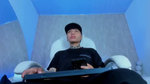 noah online show from February 7, 9:26 am