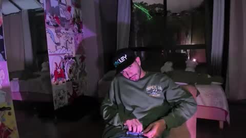 noah_walker18 online show from January 6, 10:58 pm