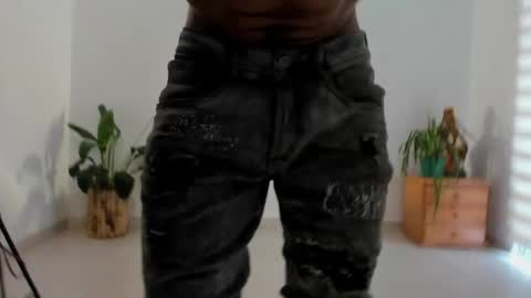 LIAM- noah online show from December 19, 1:28 pm