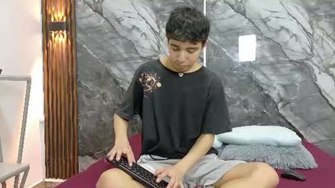    online show from July 27, 11:07 am