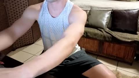 nobudget06 online show from March 12, 1:47 am