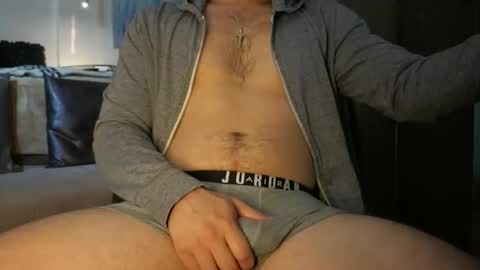 nobudget06 online show from May 4, 4:13 pm