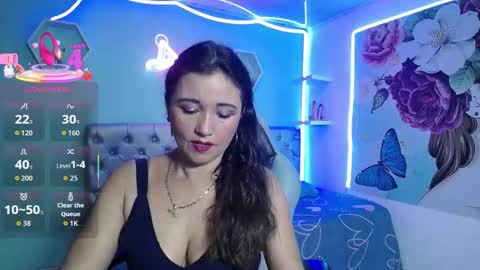 noelia_milfs online show from November 3, 3:18 am