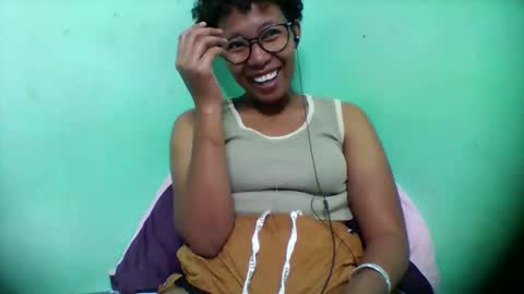 noellah online show from November 10, 7:55 am