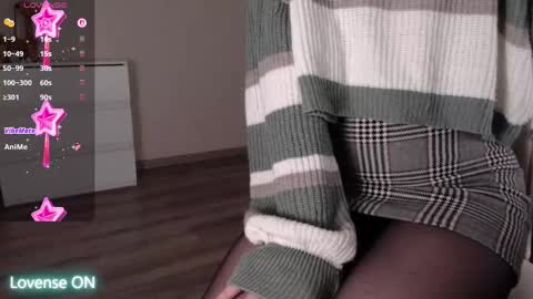 noelleneptune online show from February 25, 1:58 pm