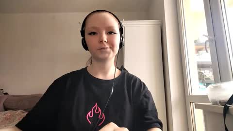 Lisa online show from March 3, 12:01 pm