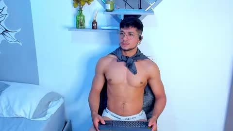 Im Nolan  online show from June 11, 12:32 am