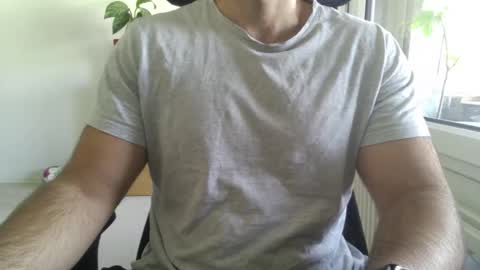 noname1994 online show from May 24, 7:59 am