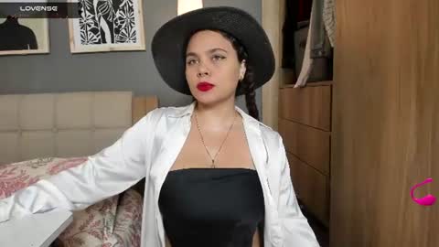 Soy Ash online show from June 26, 10:15 pm