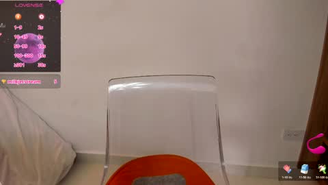 Soy Ash online show from May 14, 1:53 pm