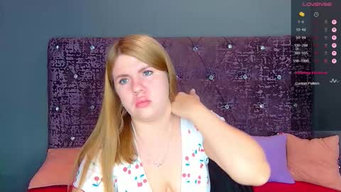 Nora online show from October 21, 2:38 am