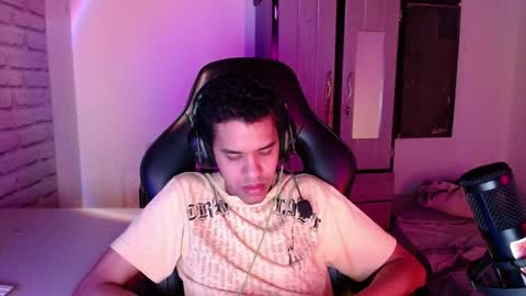 not4work online show from April 3, 9:38 am