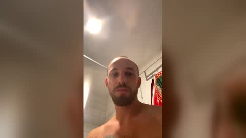 notyourmomsbaggedlunch online show from April 28, 4:17 am