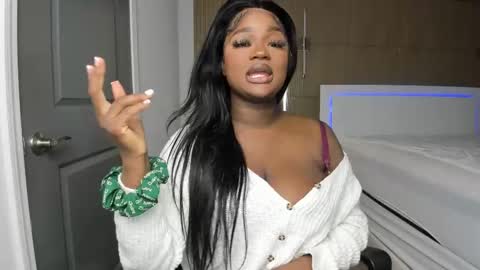 Nova online show from October 21, 11:30 pm