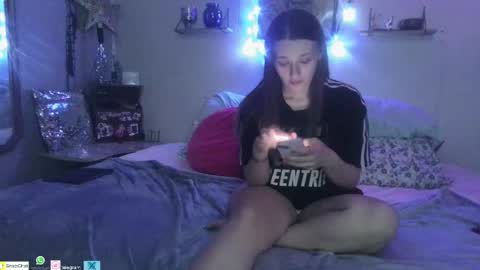 Snapshot of novanautiesxxx chatting on January 25, 5:07 am LucidXotix online show from January 25, 5:07 am