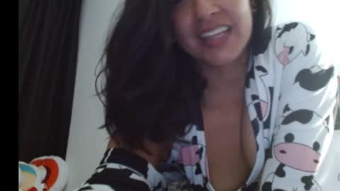 novaperotti online show from November 15, 8:05 am